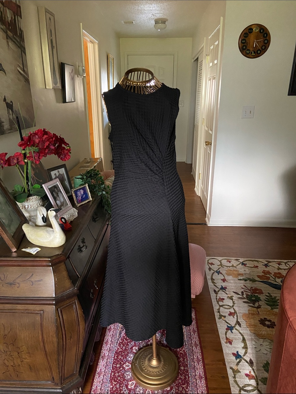 SHEIN Black Textured Sleeveless Midi Dress